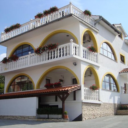 Villa Flora Malinska Extérieur photo