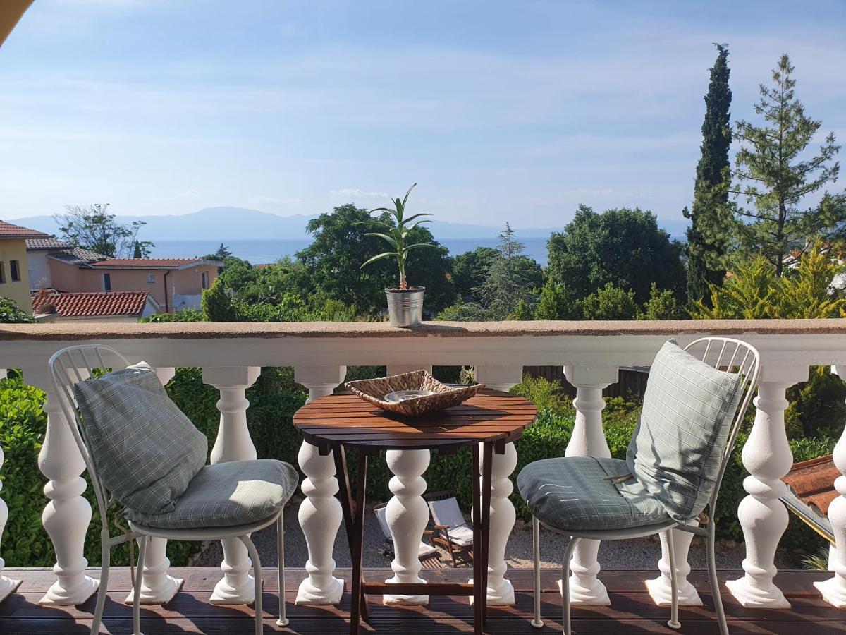 Villa Flora Malinska Extérieur photo