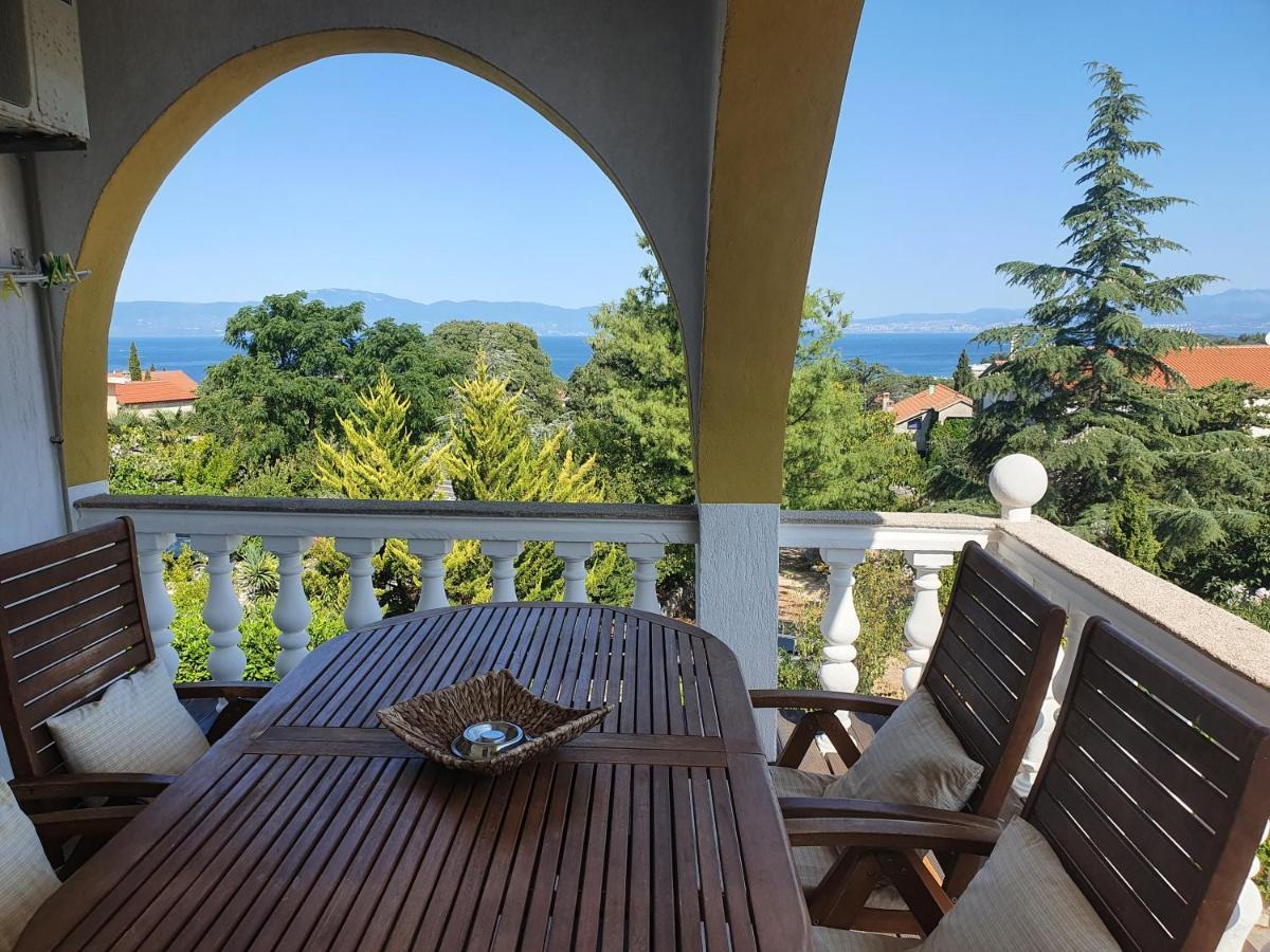 Villa Flora Malinska Extérieur photo