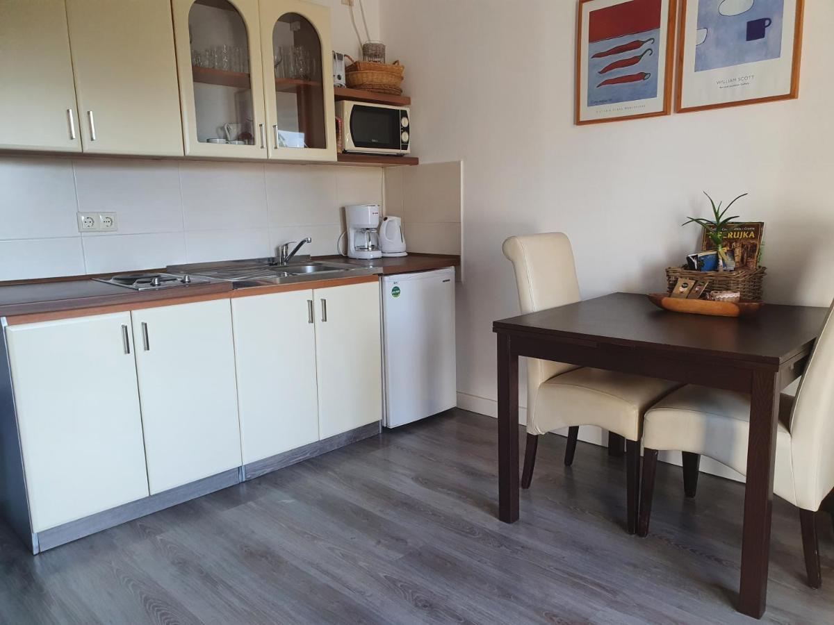 Villa Flora Malinska Chambre photo