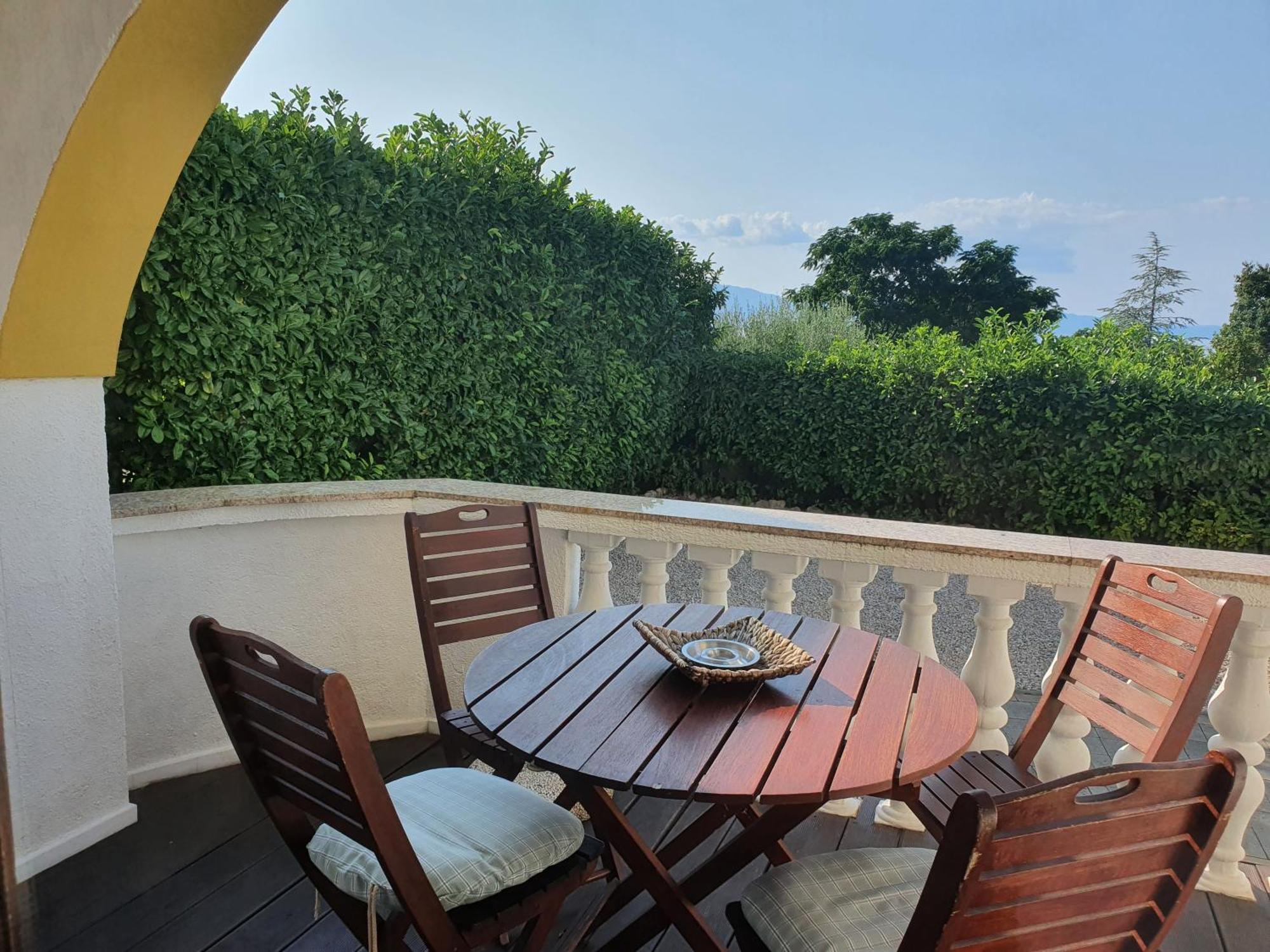 Villa Flora Malinska Chambre photo